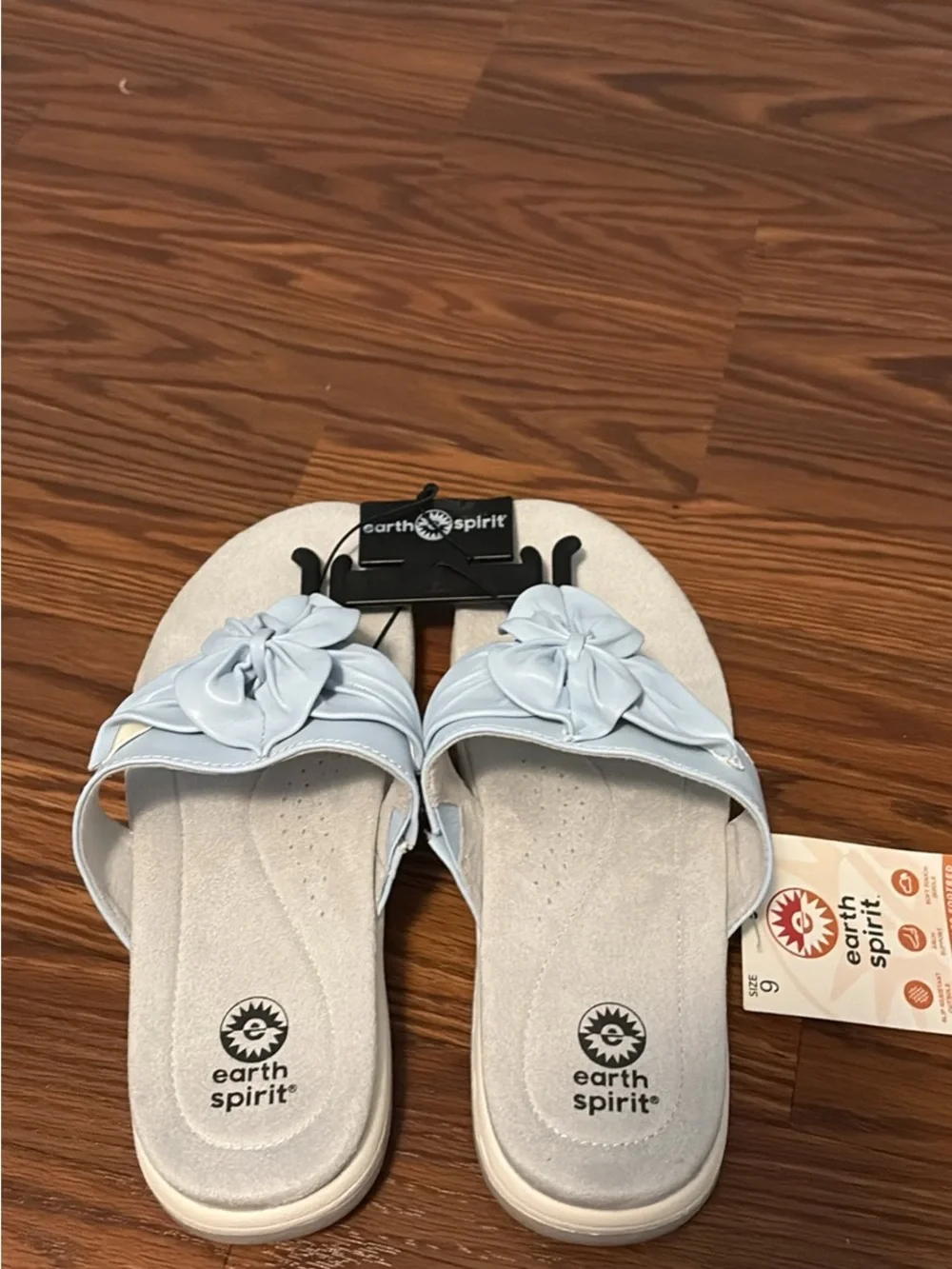Earth Spirit Women's Light Blue Floral Knot Slide Sandals